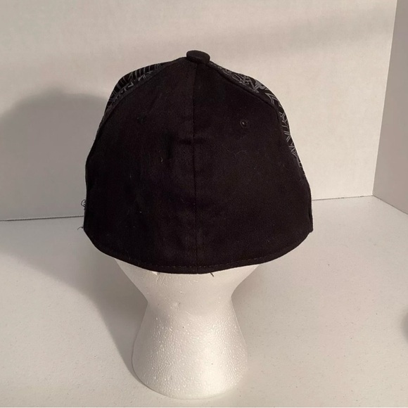 Tapout Mens Black Fitted Hat S/M  Fence MMA Spell Out Tek Flex - Picture 2 of 7